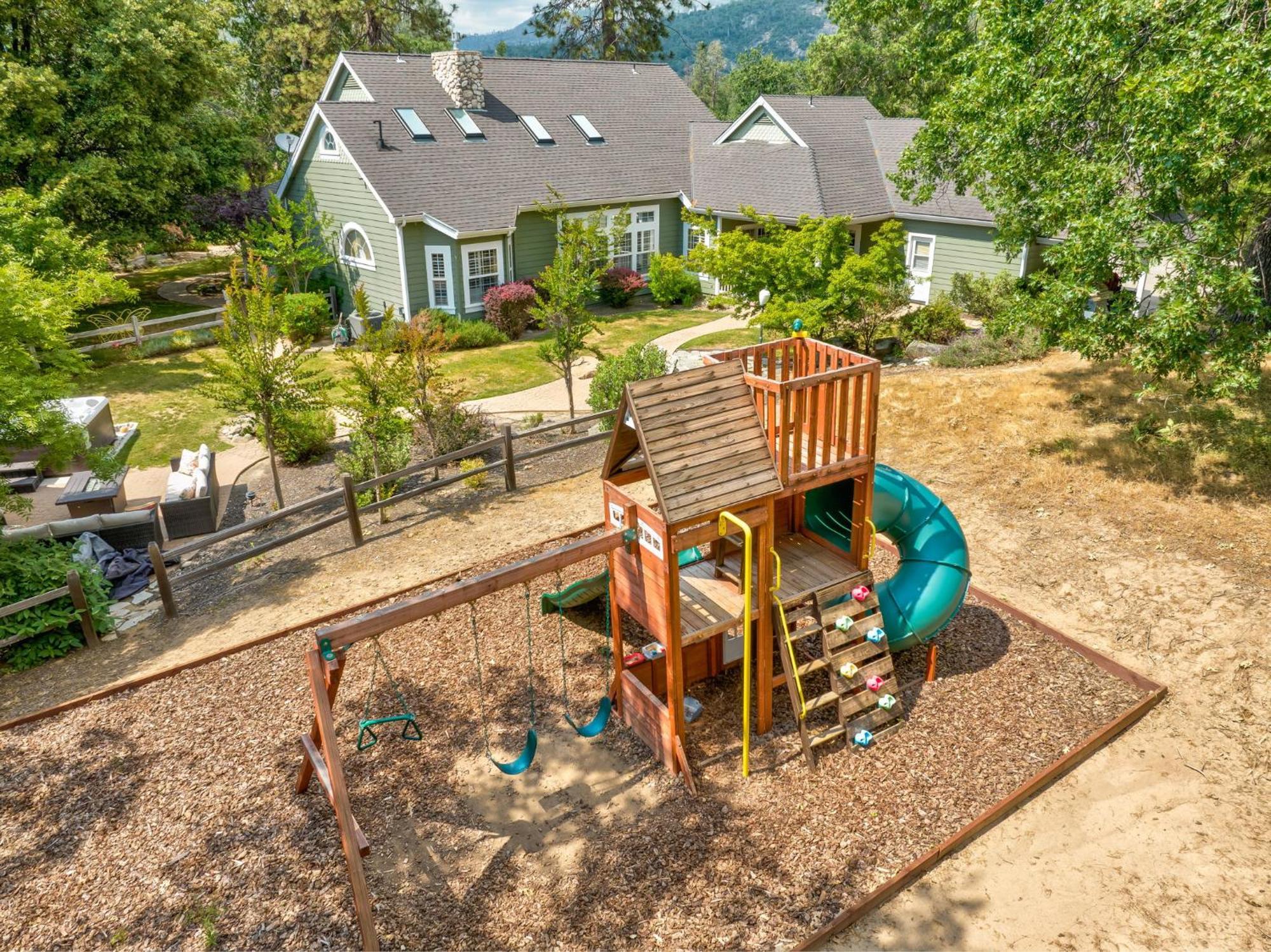 Emerald Escape 50 Acres W/Hot Tub, Game Room Oakhurst Exterior foto